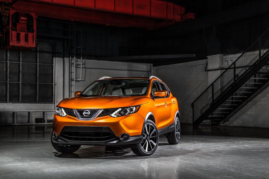  Nissan Rogue Sport 2017 года  (фото 2 из 71)